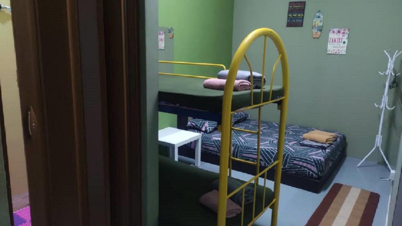 Ny Tropical Backpackers Hostel Десару Екстериор снимка