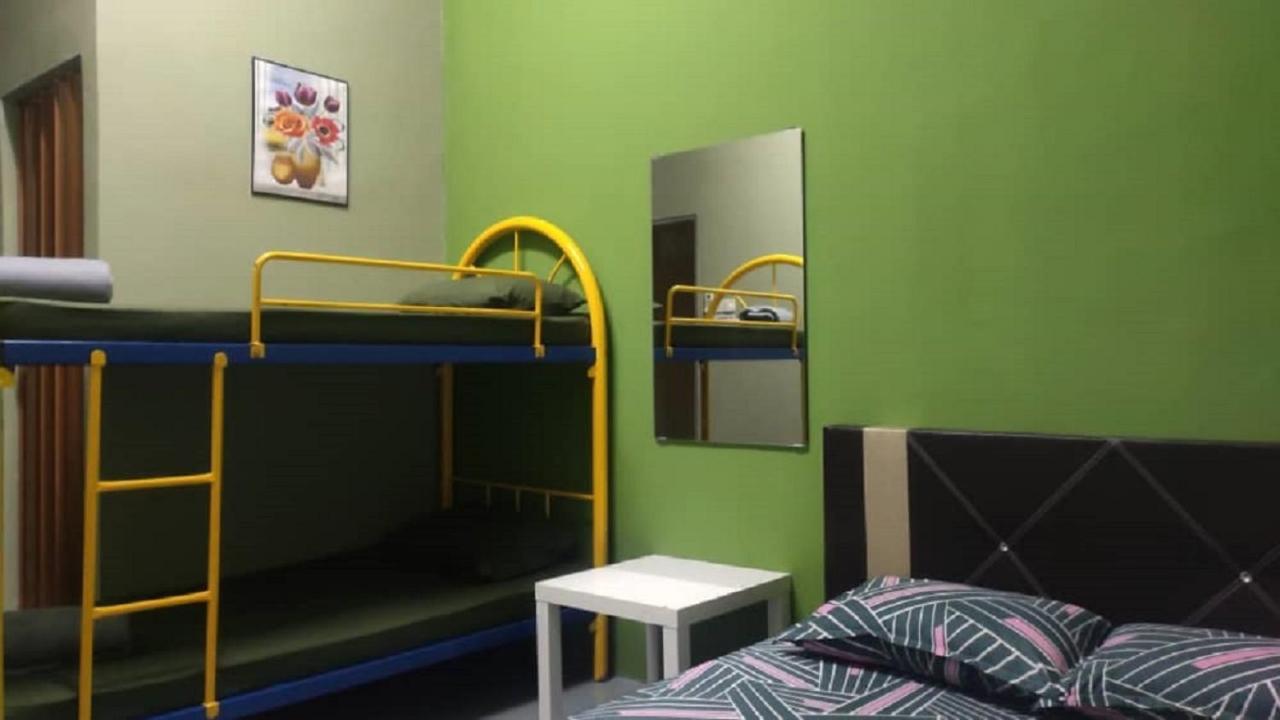Ny Tropical Backpackers Hostel Десару Екстериор снимка