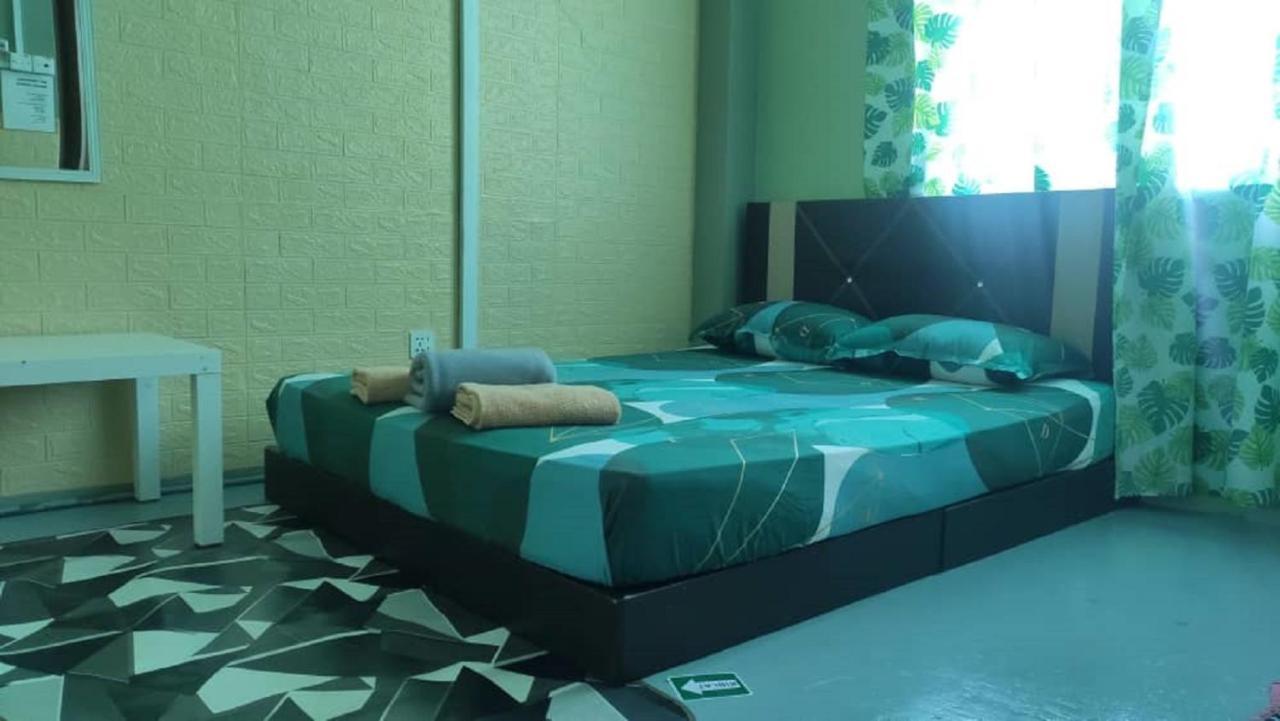 Ny Tropical Backpackers Hostel Десару Екстериор снимка